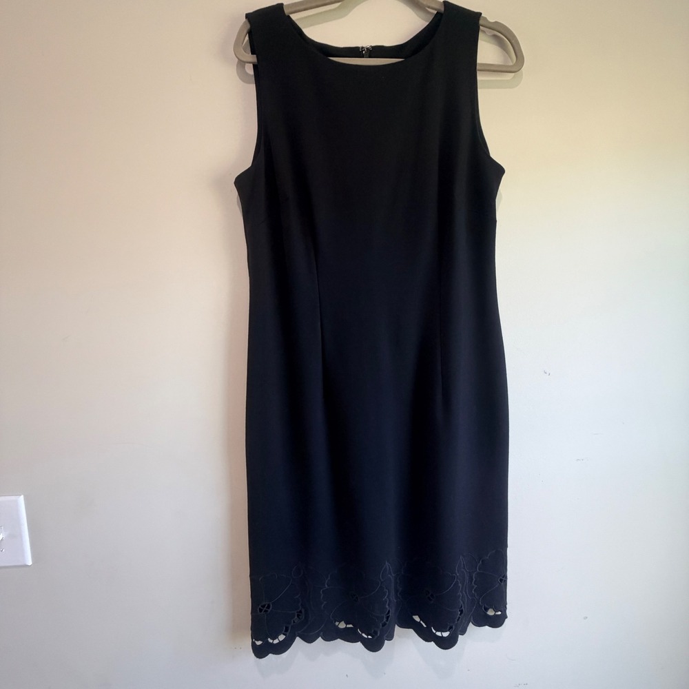 Talbots Sheath Dress Size 10 Black Stretch Floral Eyelet Hem Minimalist Classic